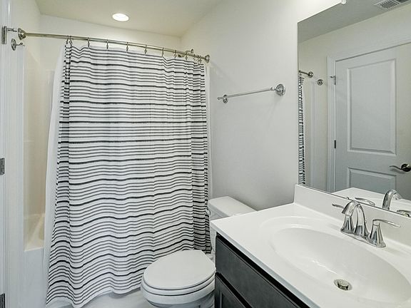 5th image of 916 Orion Ln