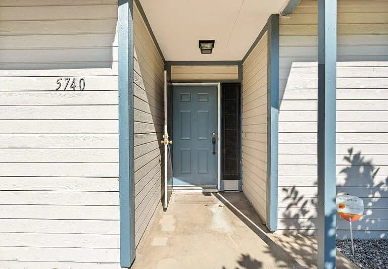 5740 Laguna Park Dr #B — Photo 3