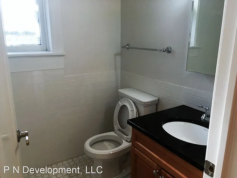 1238-40 Oak Ave — Photo 6