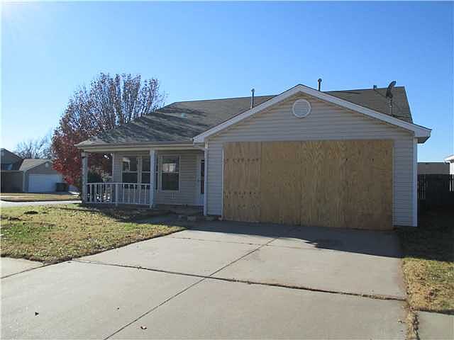 1st image of 1021 Periwinkle Dr