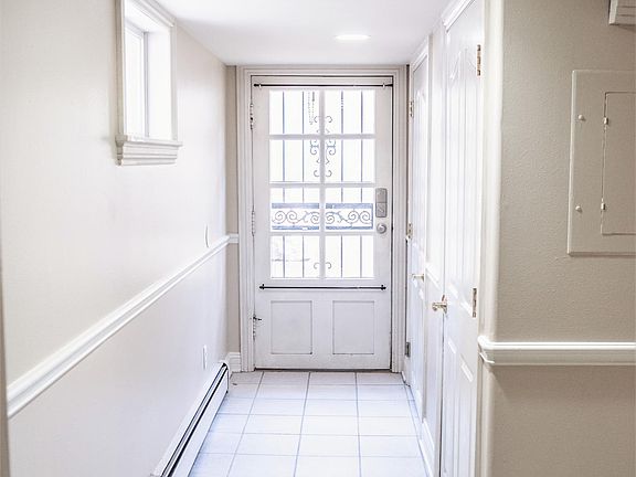 3rd image of 1070 N Marion St #1732d3b07