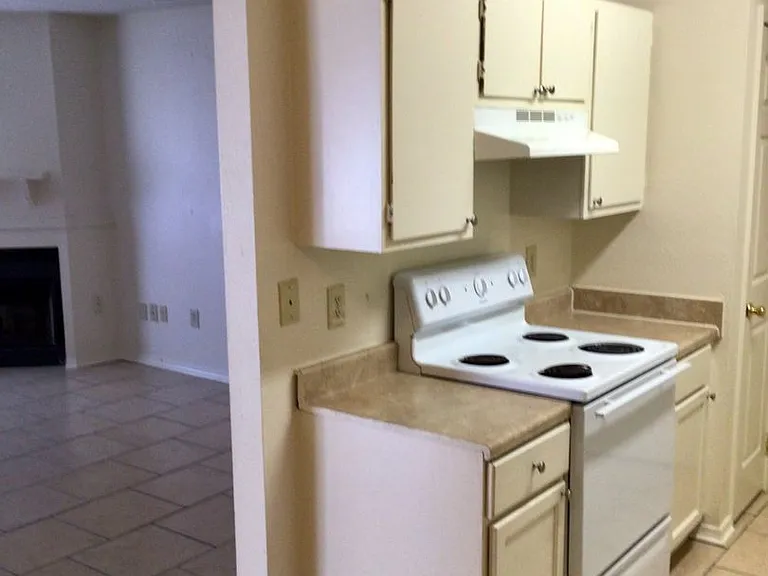 2647 Amanda Dr #A-D — Photo 5