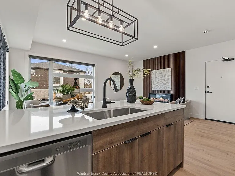 3871 Howard Ave #101 — Photo 9