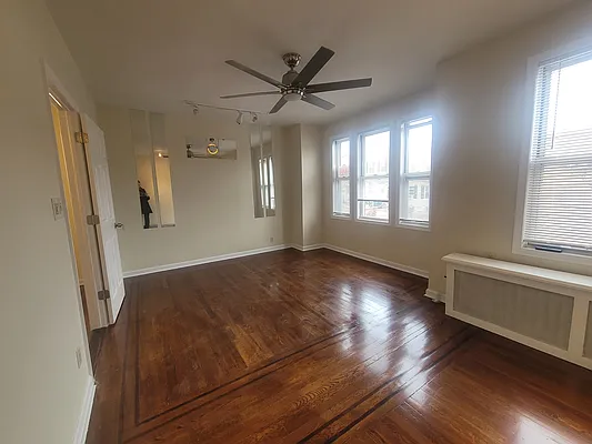 Rented by Capri Jet Realty Corp | media 3