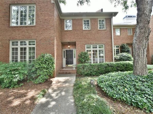 11 Paces West Dr NW