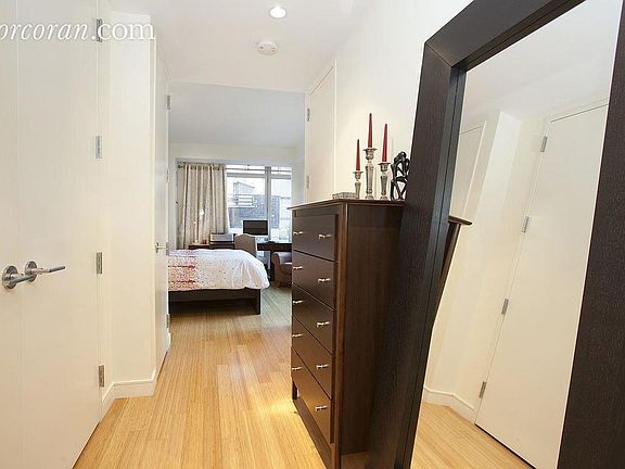 5th image of 303 E 33rd St APT 3D