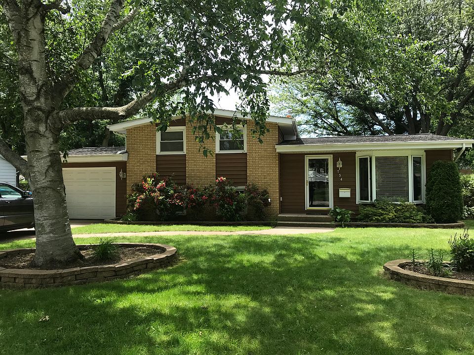 1st image of 754 Cambridge Dr