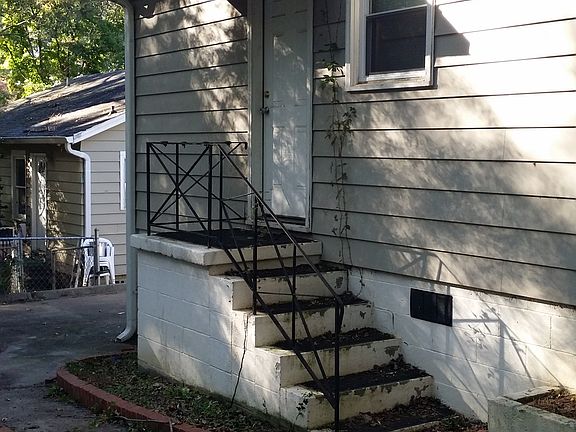 2nd image of 447 Burks Pl