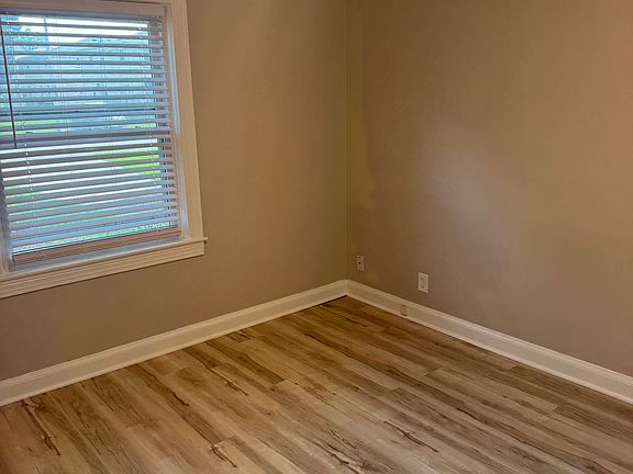 4th image of 2918 Cannons Ln