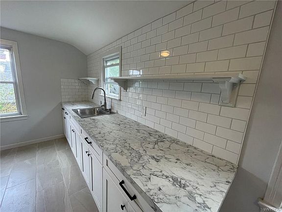 5th image of 45 Argyle Ave