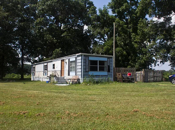 54040 92nd Ave, Dowagiac, MI 49047
