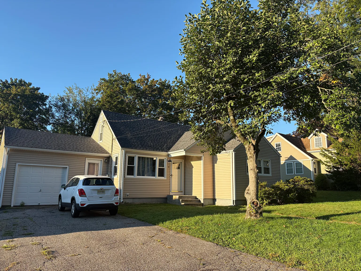 5 bed, 1428 sqft, $4,600 — Photo 2