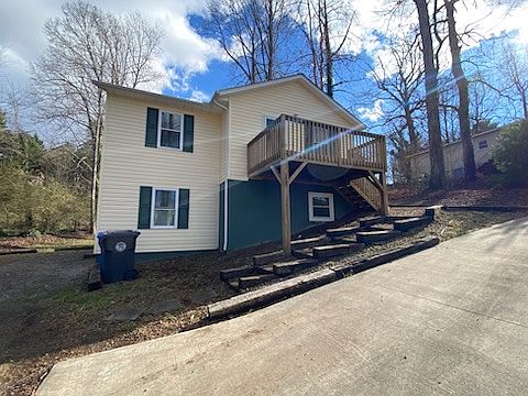 1st image of 107 Riverside Dr
