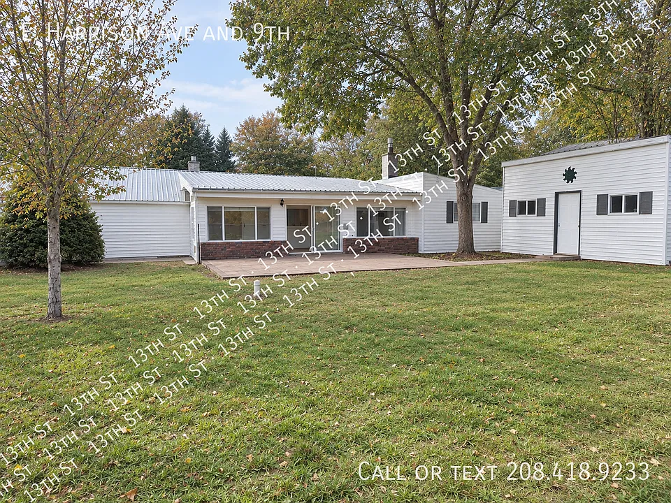1304 N 13th St