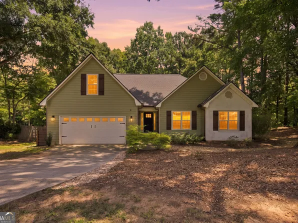 15 Stonewood Way, Sharpsburg, GA 30277