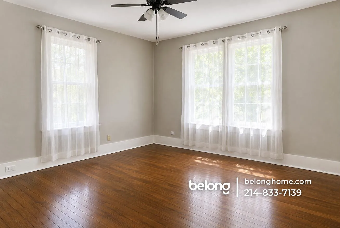 3 bed, 3.0 bath, 2300 sqft, $2,100 — Photo 2