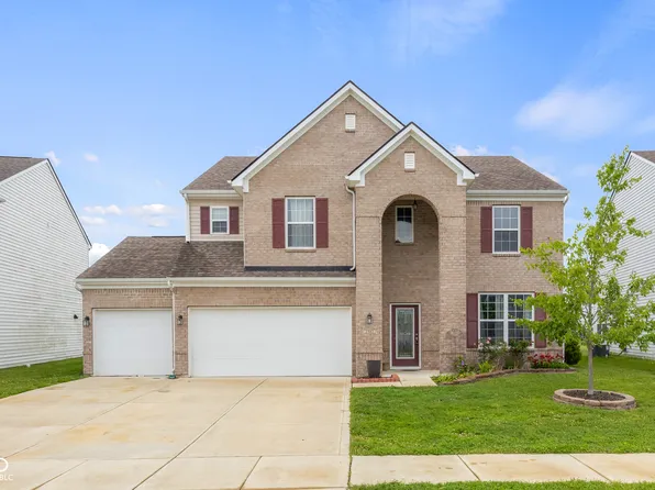 2502 Creekland Dr, Columbus, IN 47201