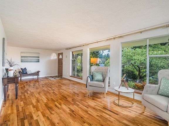3rd image of 4506 Alameda Ave W
