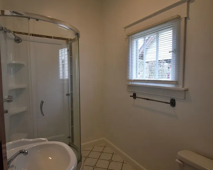 1503 Queen Ave SW — Photo 14