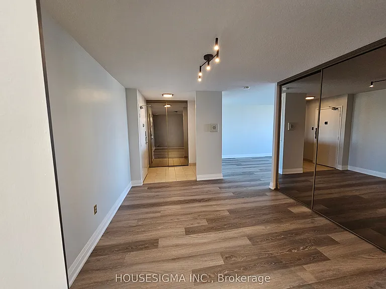 55 Huntingdale Blvd #1804 — Photo 3
