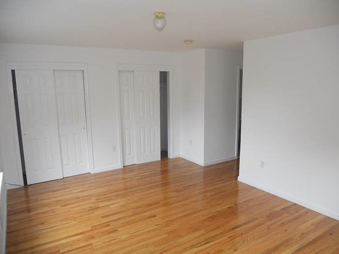 1st image of 82 9th Ave W #1