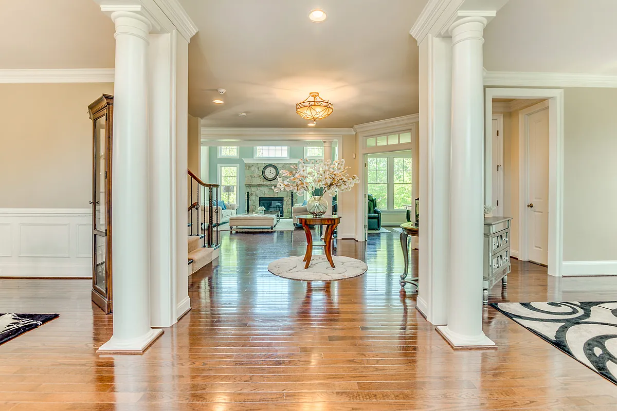 5 FOYER-SMALL_05062026 - 1751 Tysons Crest Ln