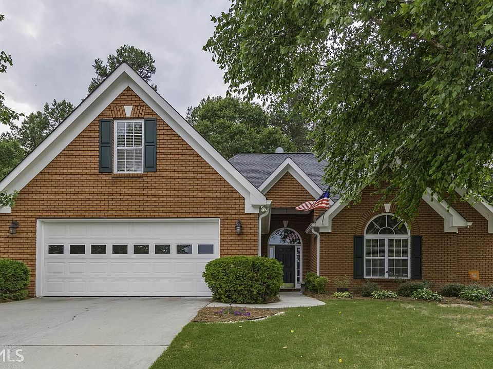 1st image of 449 Blue Creek Ln