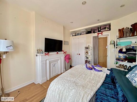 2nd image of 782 Manhattan Ave APT 4R