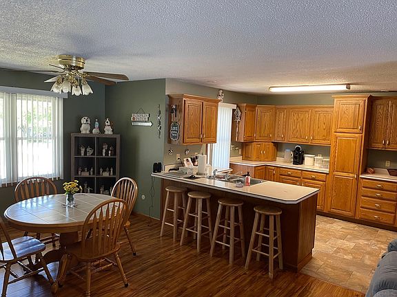 4th image of 2140 S Walnut Dr