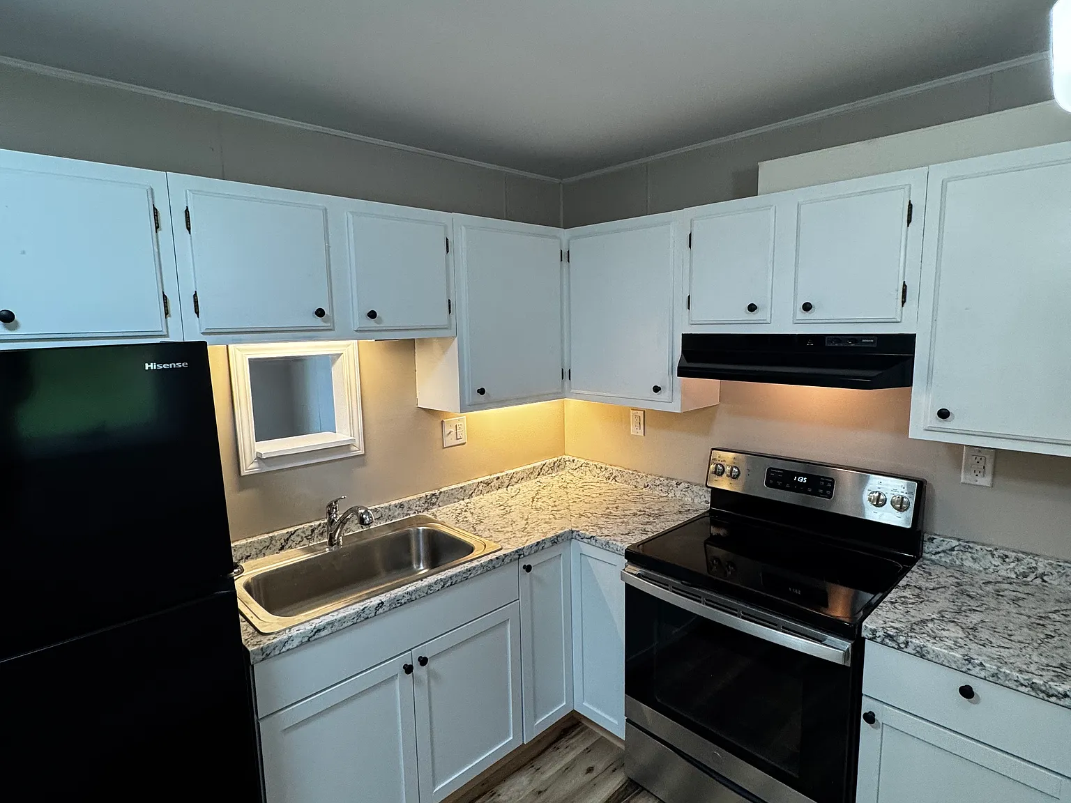 2 bed, 1000 sqft, $1,075 — Photo 1