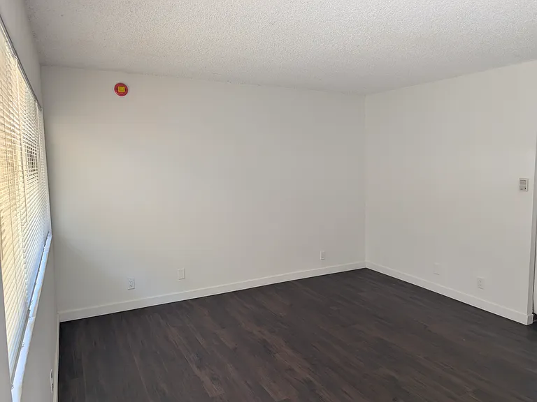 265 Lucas Ave #5 — Photo 4