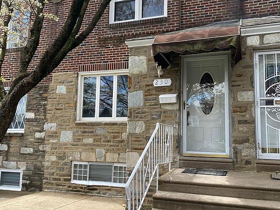 2nd image of 230 E Walnut Park Dr