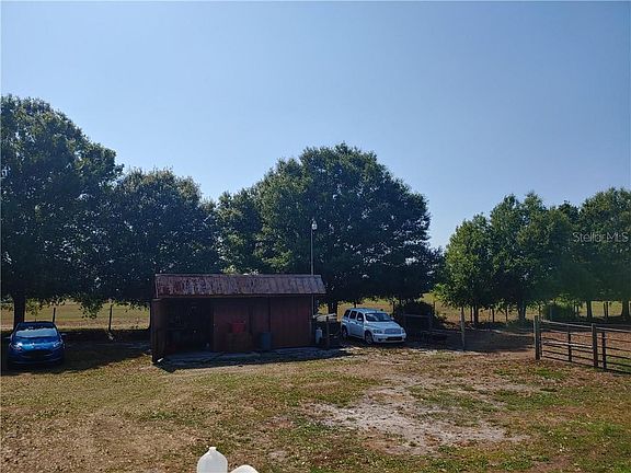 5th image of 4706 NW Desoto St