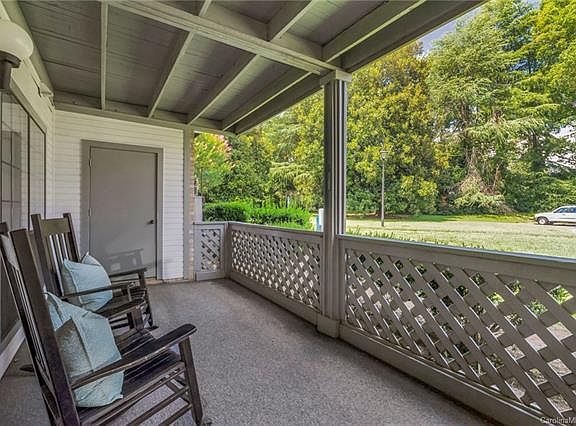 4th image of 5800 Harris Grove Ln