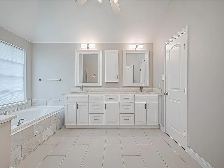5410 Portage Rock Ln — Photo 39