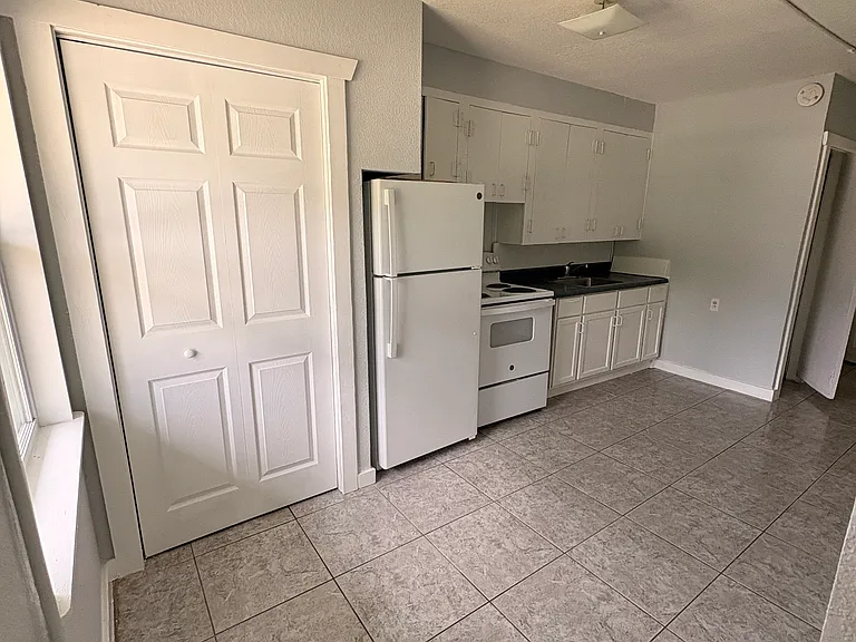 135 Lake Hayes Rd — Photo 4