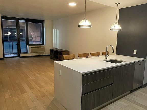 2nd image of 165 1st St #908
