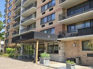 60 Parkway Dr E APT 8F, East Orange, NJ 07017