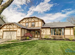 6704 Inglewood Rd, Holland, OH 43528