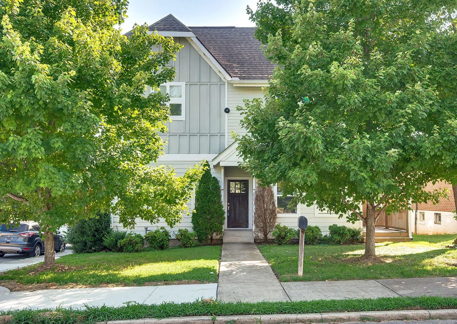 Beautiful 3-bedroom, 2.5-bath home in highly desirable East Nashville! — Photo 1