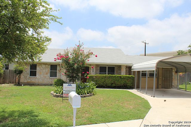 1st image of 5506 Castle Pond Dr