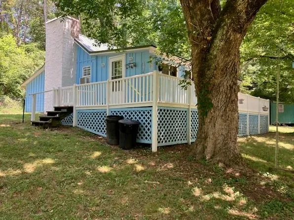 7492 Old Highway 64 W, Brasstown, NC 28902