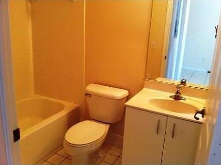 3rd image of 942 NE 42nd Pl #942