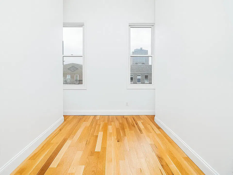 295 Wyckoff Ave #3S