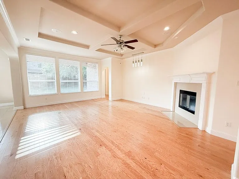 7048 Fullerton Cir — Photo 4