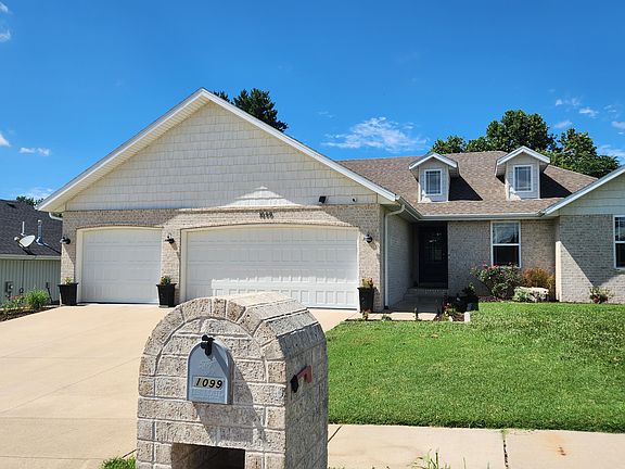 2nd image of 1099 E Lakota Street