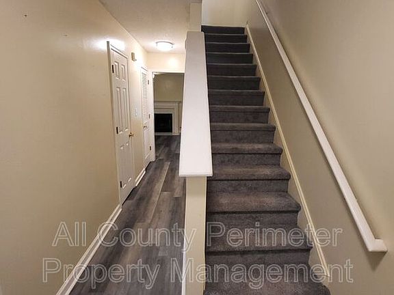2nd image of 8078 Woodlake Dr