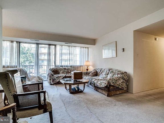 3rd image of 5831 Quantrell Ave APT 102