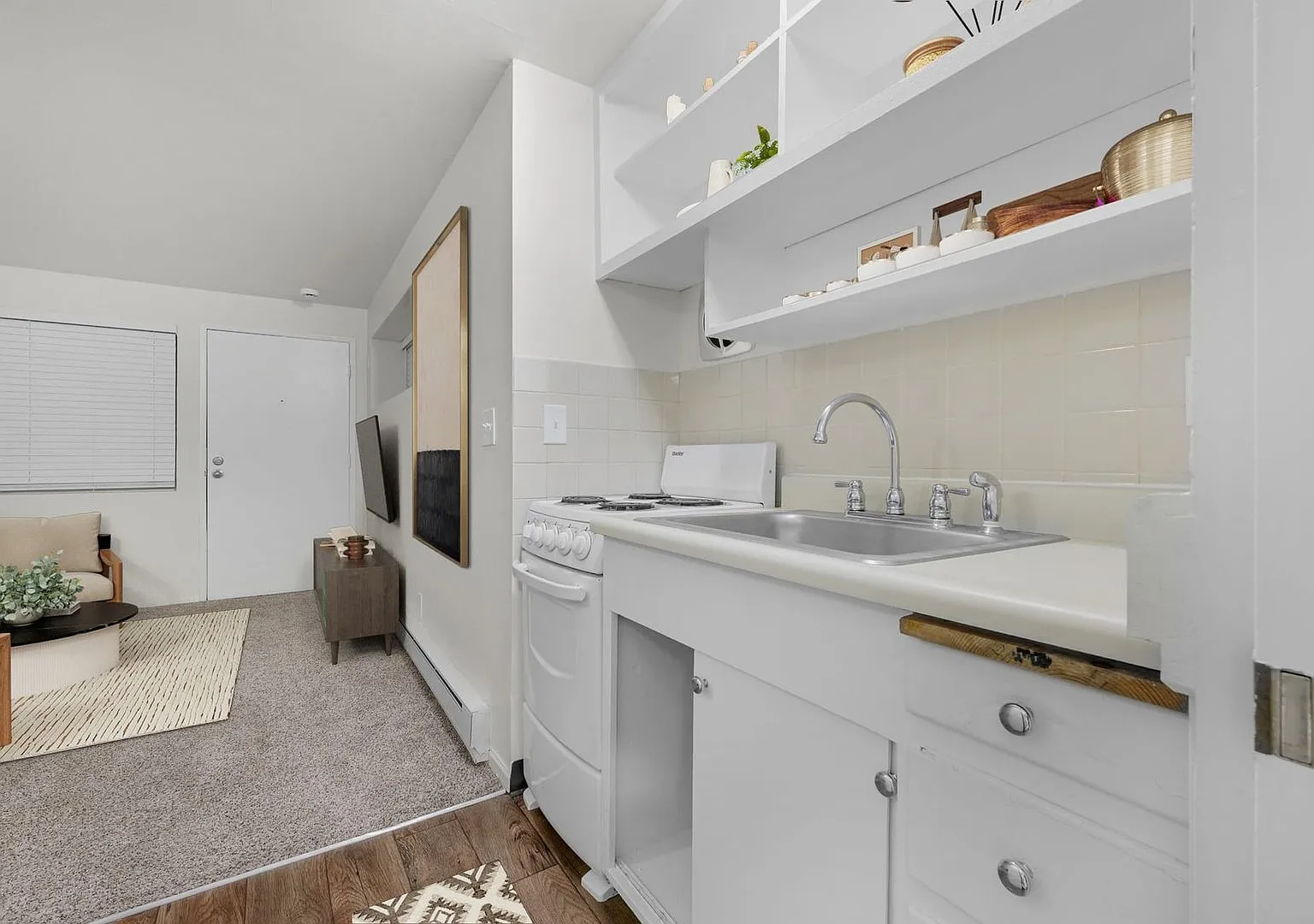 Convenient One-Bedroom Living Near the University of Washington — Photo 4