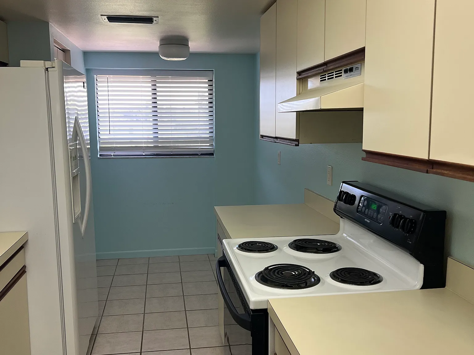 2 bed, 1300 sqft, $1,850 — Photo 3